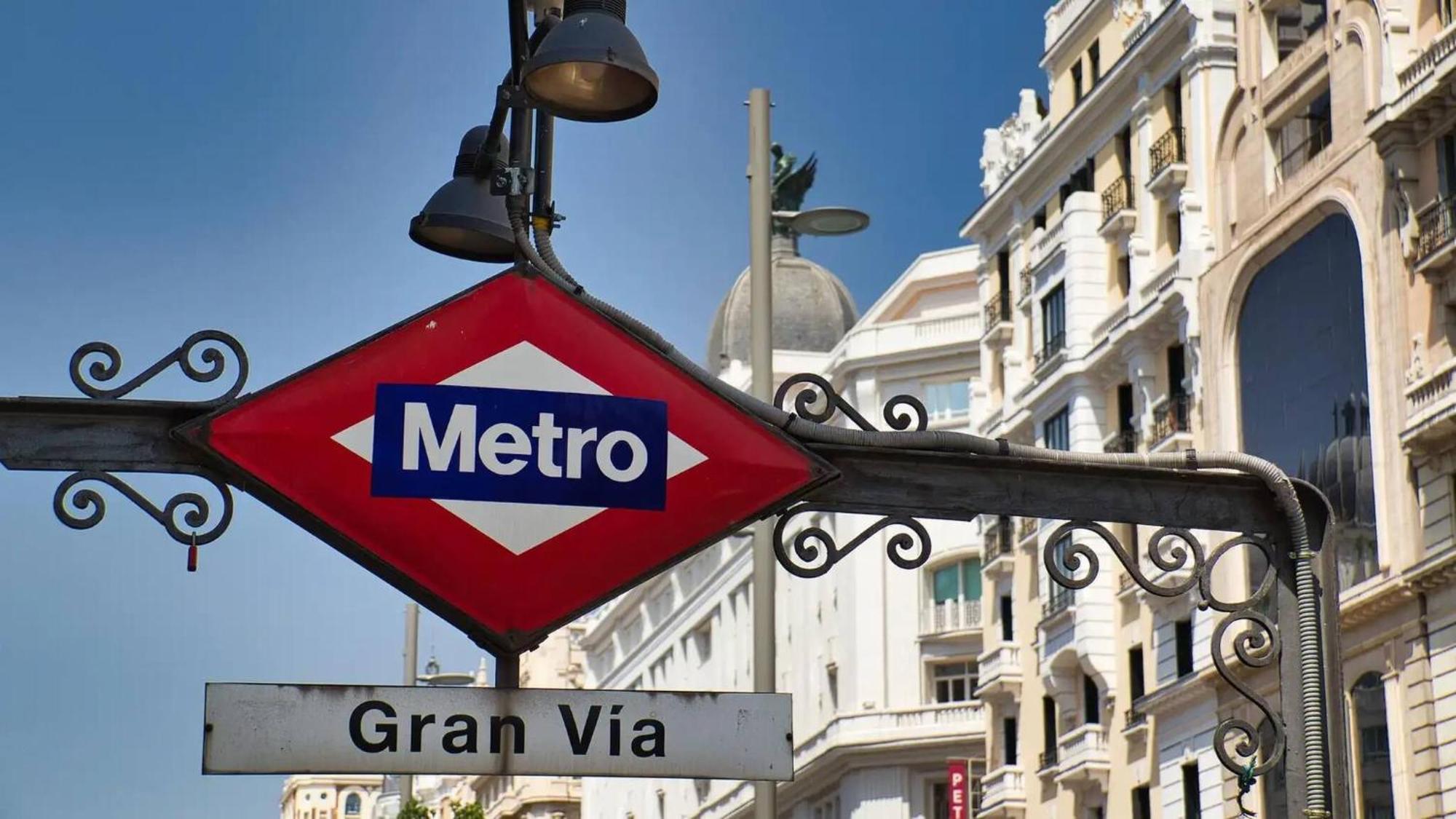 Apartamentos Day Madrid Plaza De Espana Centro Gran Via Sol Malasana Екстер'єр фото